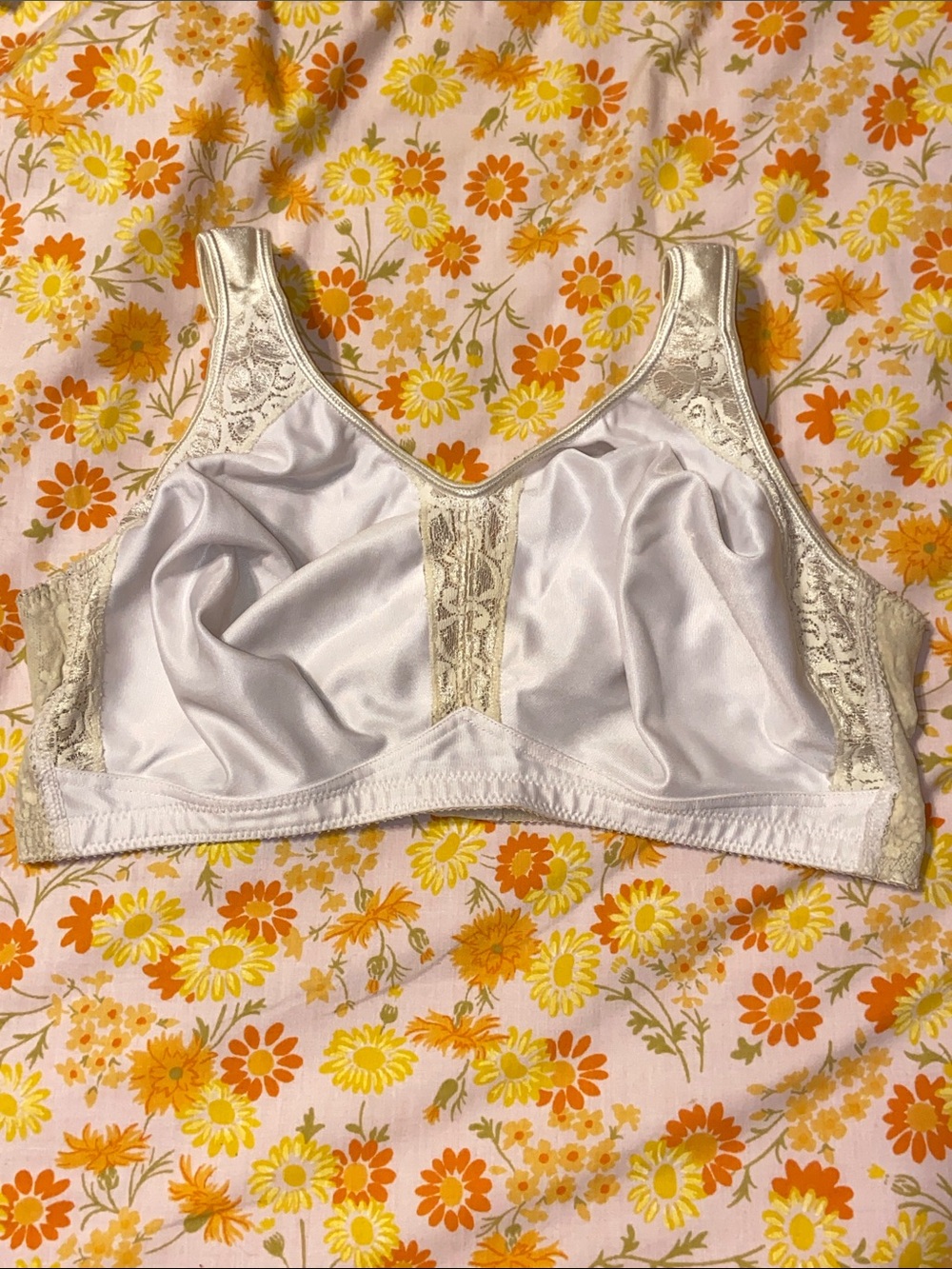 PLAYTEX 18 HOUR BRA No Wires Unlined White Cream Lace 40DD